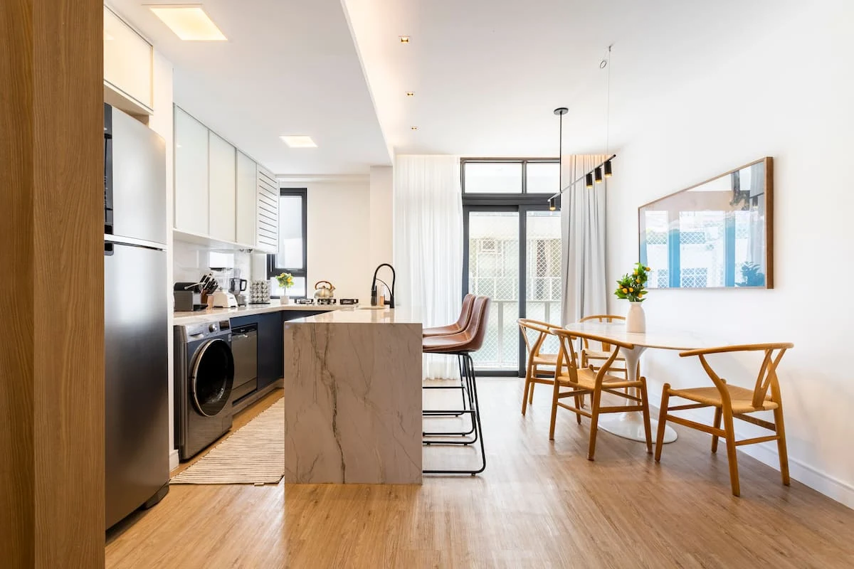 Living & Dining Lounge